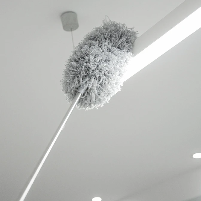 Extendable Microfiber Fan Duster with Telescoping Stainless Steel Pole & Bendable Head - Image 3